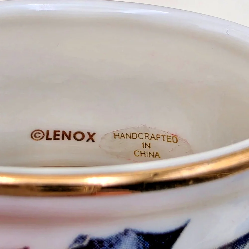 Lenox Winter Greetings Napkin Ring Set of 4 Ivory Porcelain Holly Berry Gold Rim